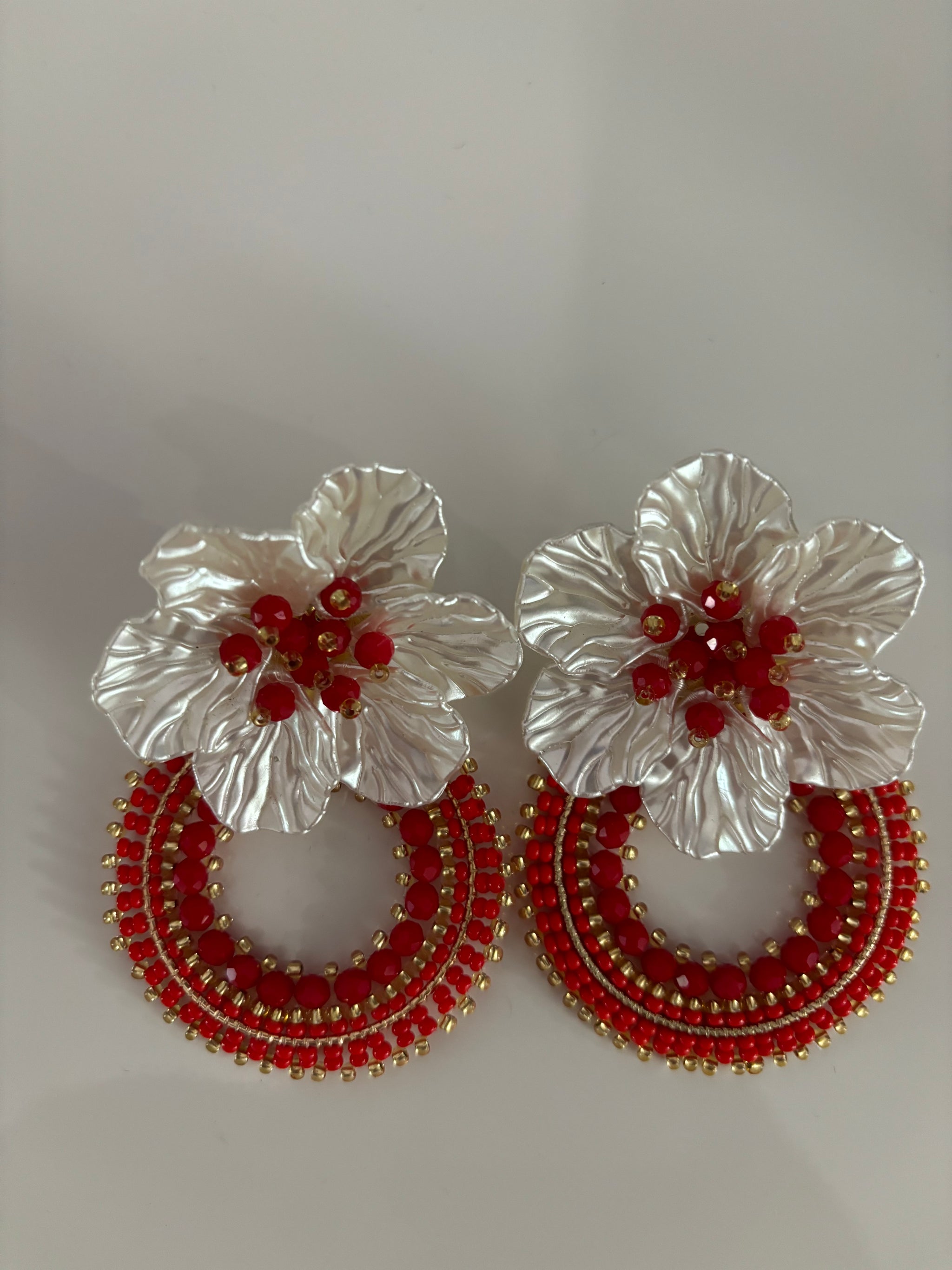 White Flowers Earrings