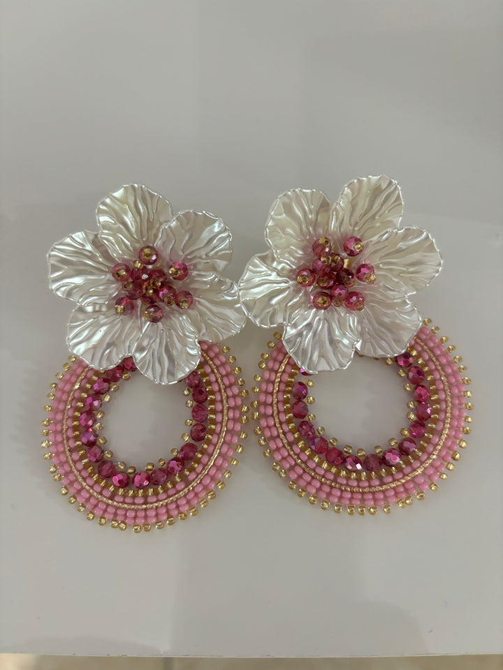 White Flowers Earrings